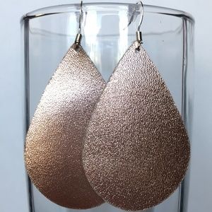 β¨ LAST PAIR! β¨ Rose Gold Teardrop Leather Earrings